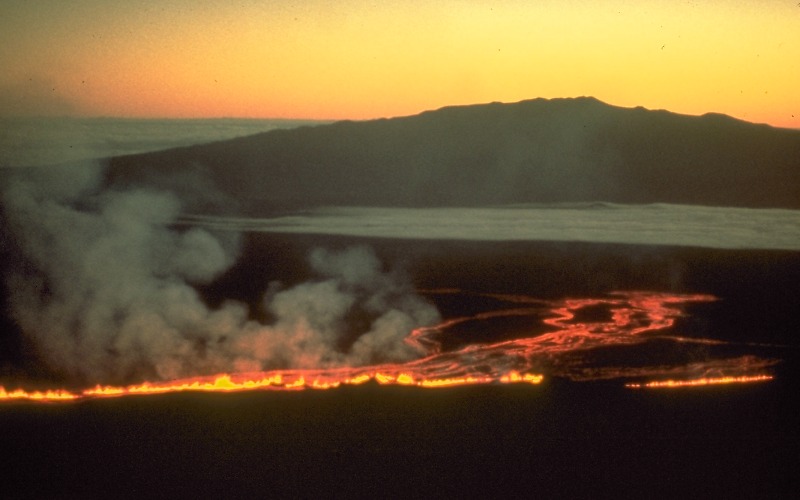 Mauna Loa 1975 eruption image