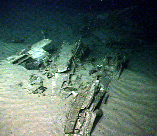 Survey: Engine, wing root and wreckage