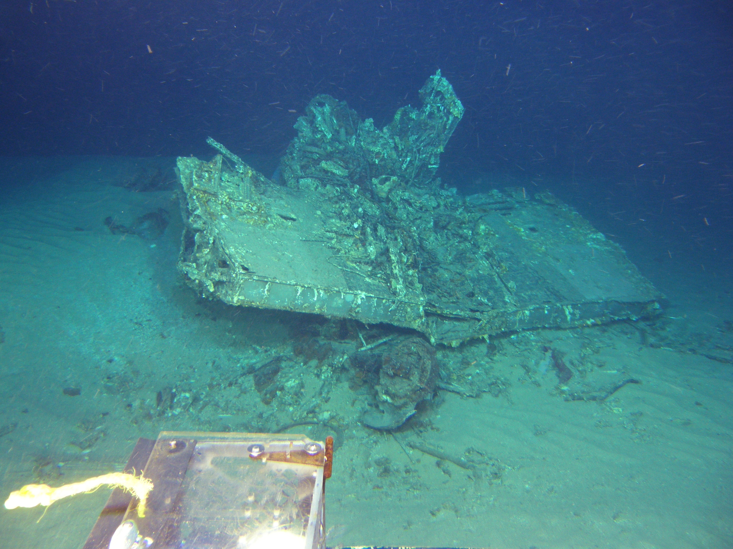Survey: Engine, wing root and wreckage