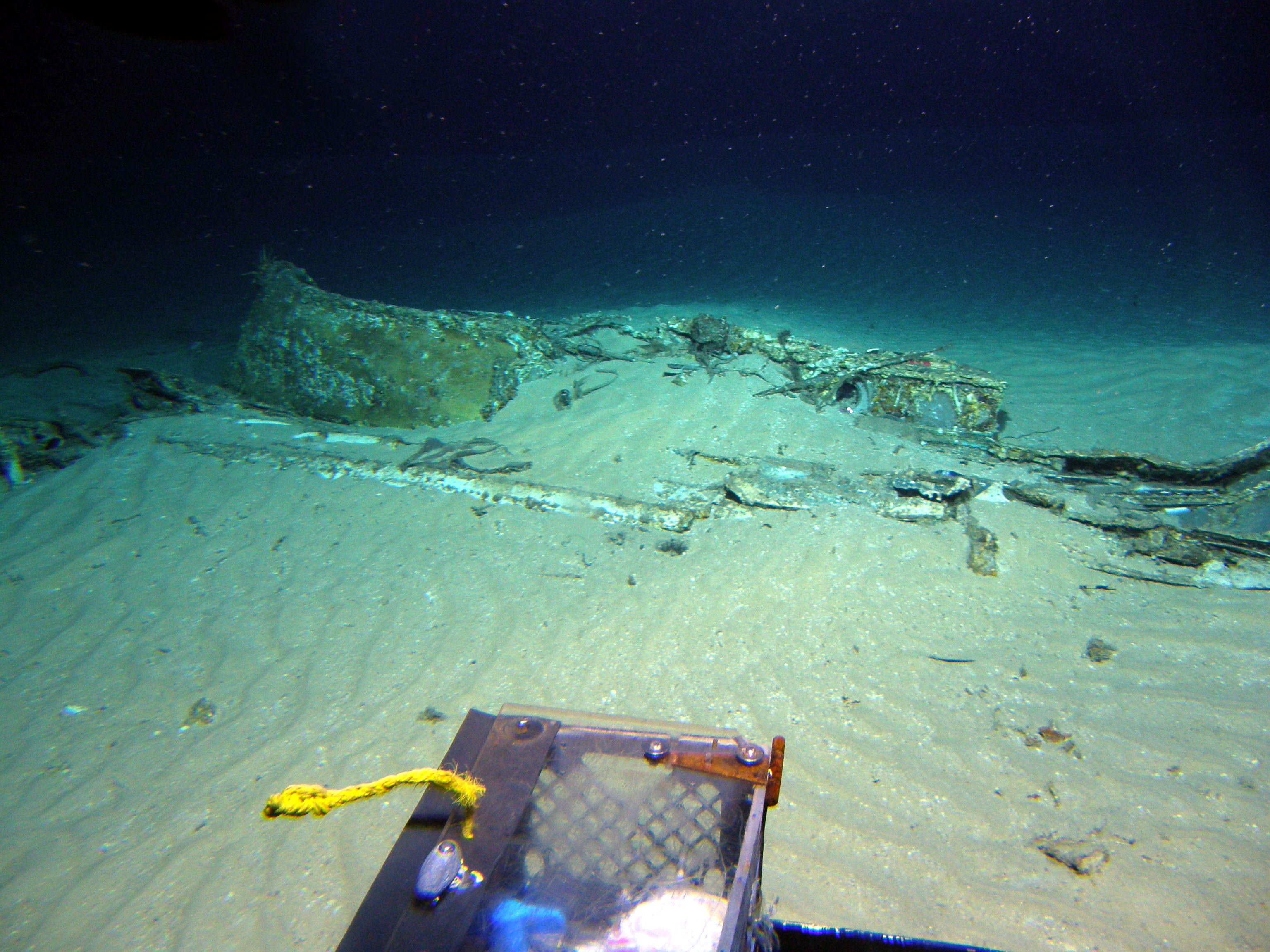 Survey: Engine, wing root and wreckage