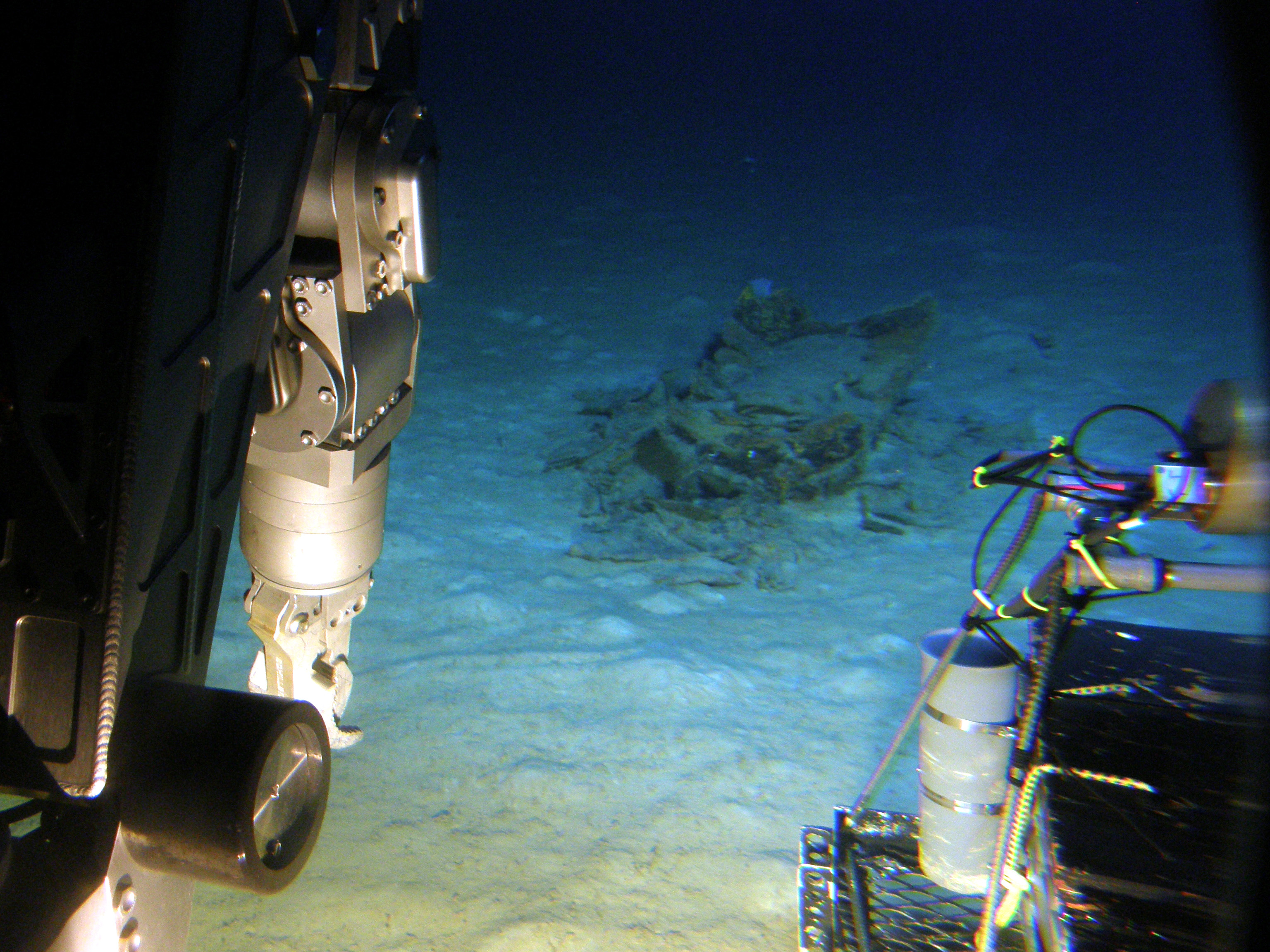 Survey: Aircraft engine with two blades
