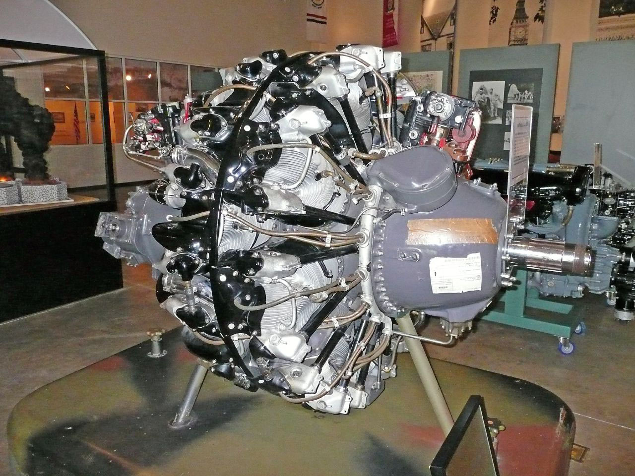 Historic photo: Radial Engine R2800