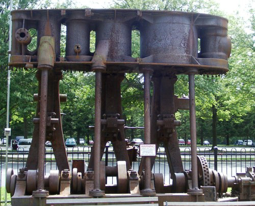 Historic photo: Triple expansion steam engine