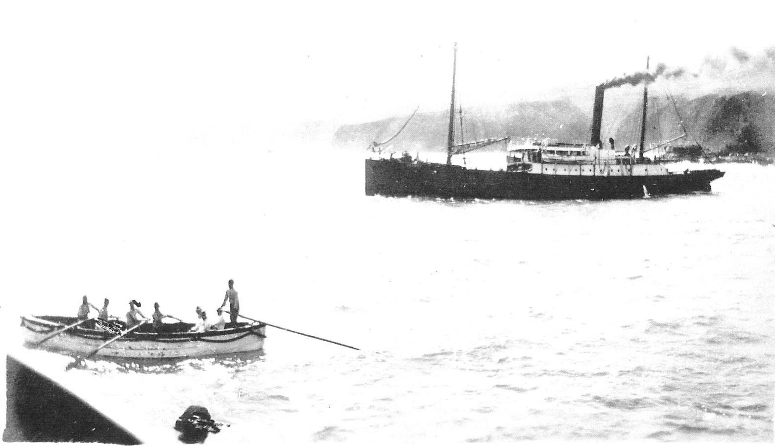 Historic photo: SS Helene off Paahau 1904