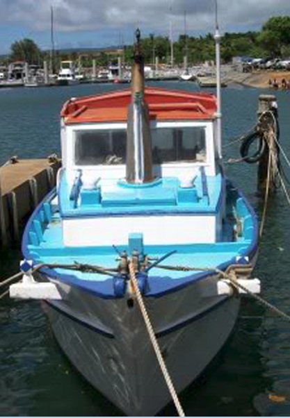 Historic photo: Hawaiian sampan bow