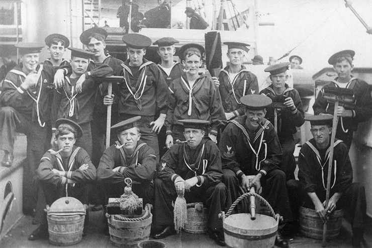 Historic photo: USS Baltimore Deck crew 1904-06