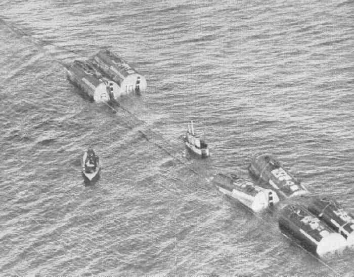 Historic photo: USS S-4 being refloated
