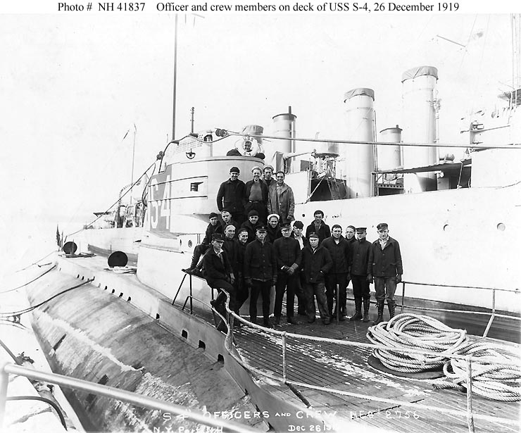 Historic photo: USS S-4 crew 1919