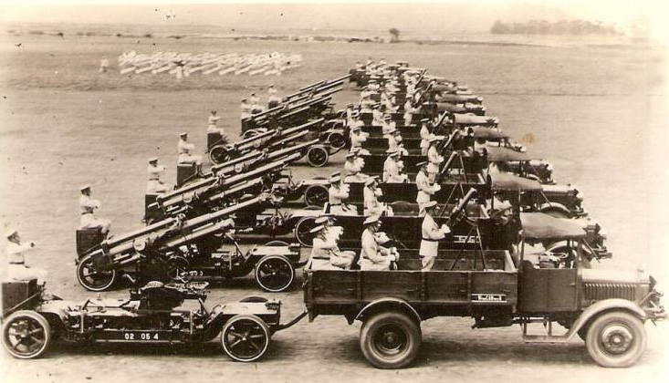Historic photo: 3 in AA guns on M1918 mounts of US Army in 1930 Hawaii