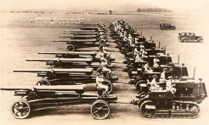 Historic photo: 155 mm guns of US Army artillery Hawaii 1930
