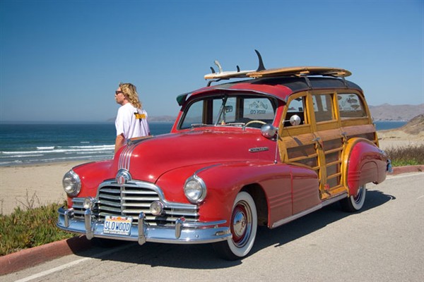Historic photo: Woody surf wagon