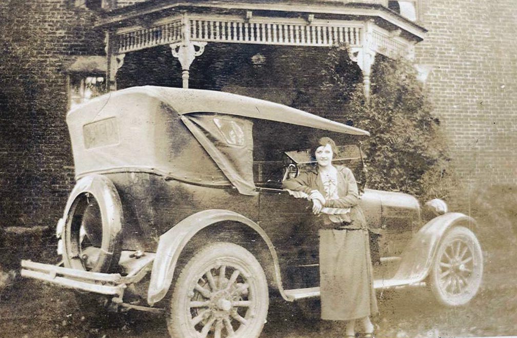 Historic photo: 1920s Studebaker