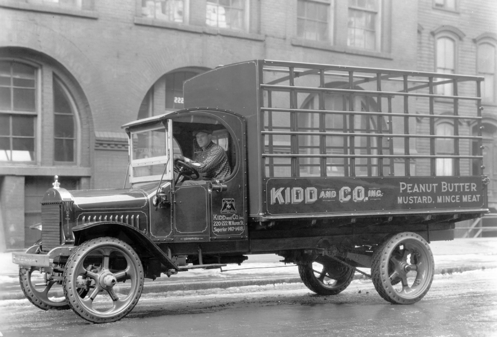 Historic photo: 1925 Mack truck large