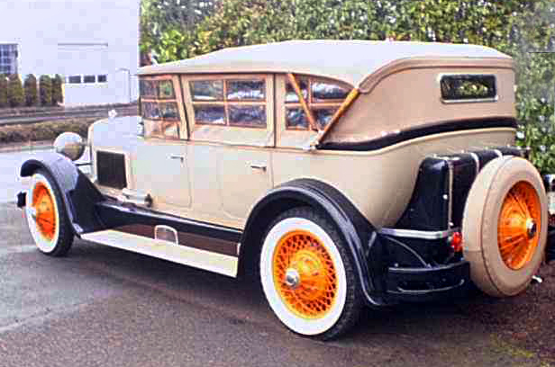 Historic photo: 1927 Nash Touring car