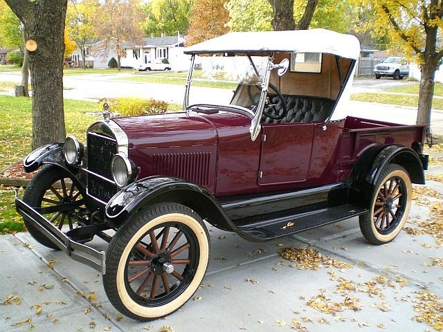 Historic photo: 1927 Ford model T Roaster truck