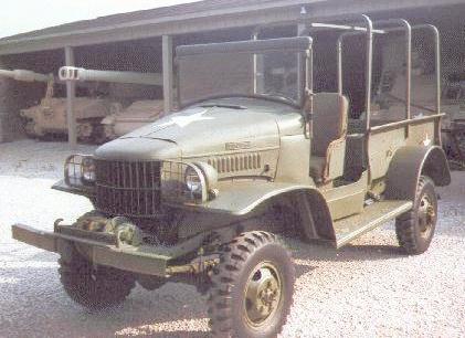Historic photo: WC-4 open cab traverse seats winch Historic photo: WC-4 open cab traverse seats winch