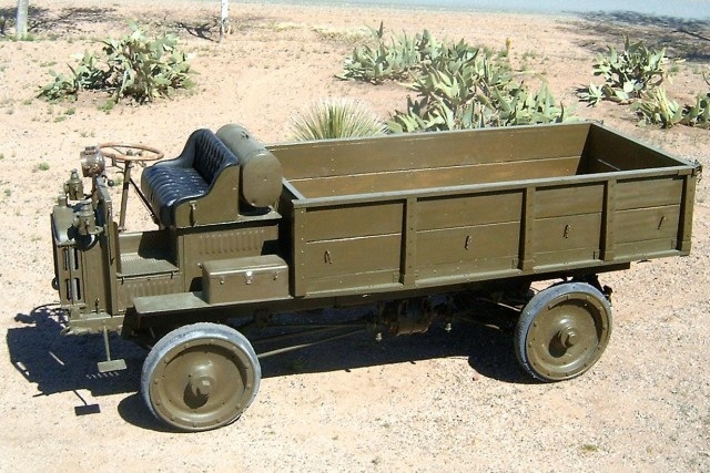 Historic photo: FWD truck