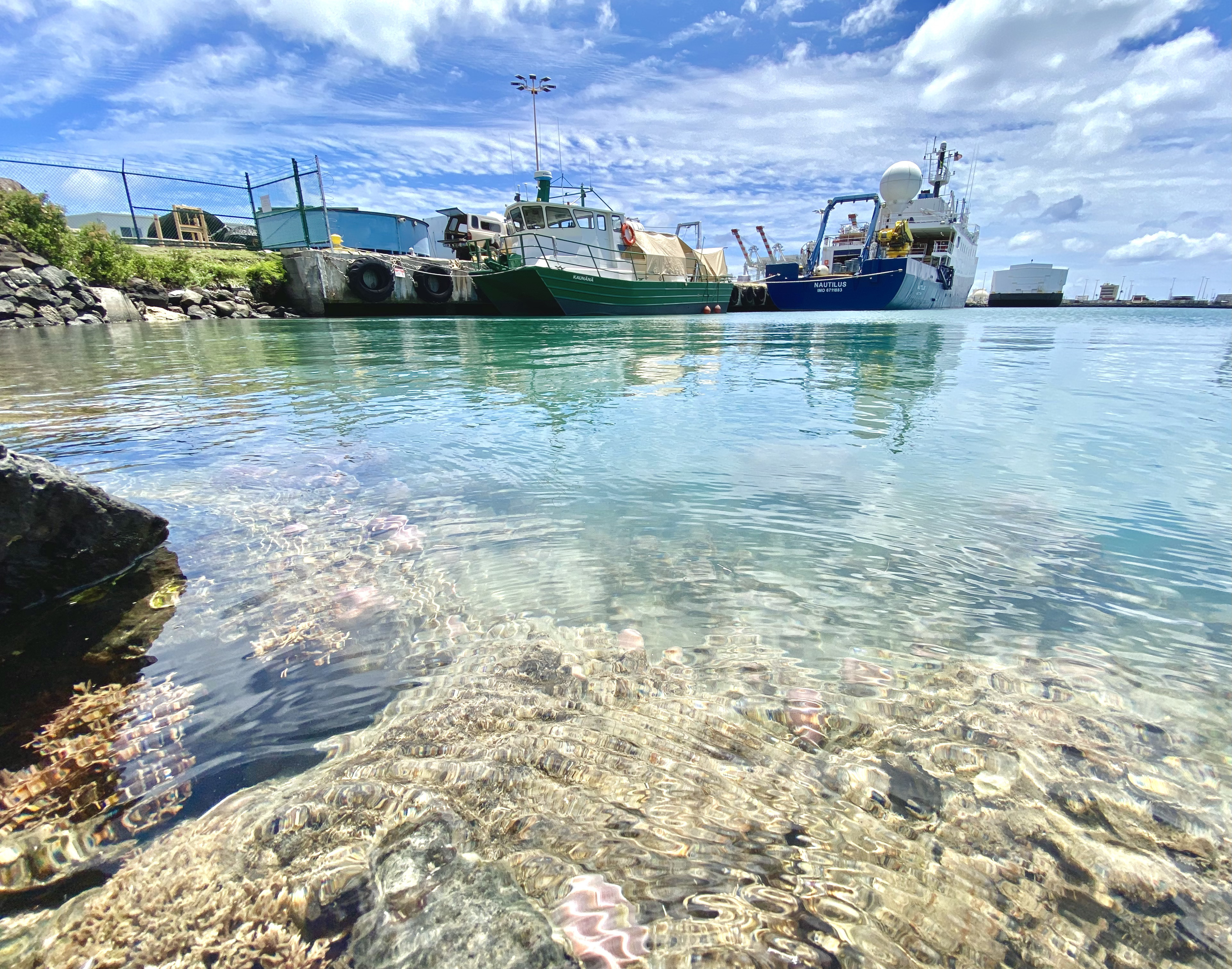 R/V Kaunana in port