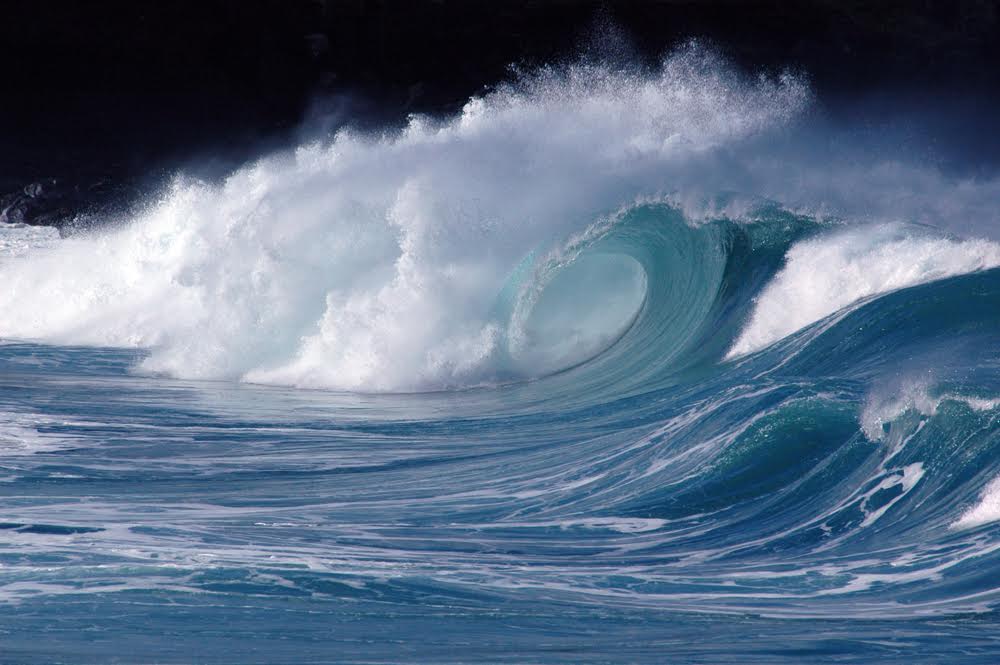 Photo of wave by Steven Businger