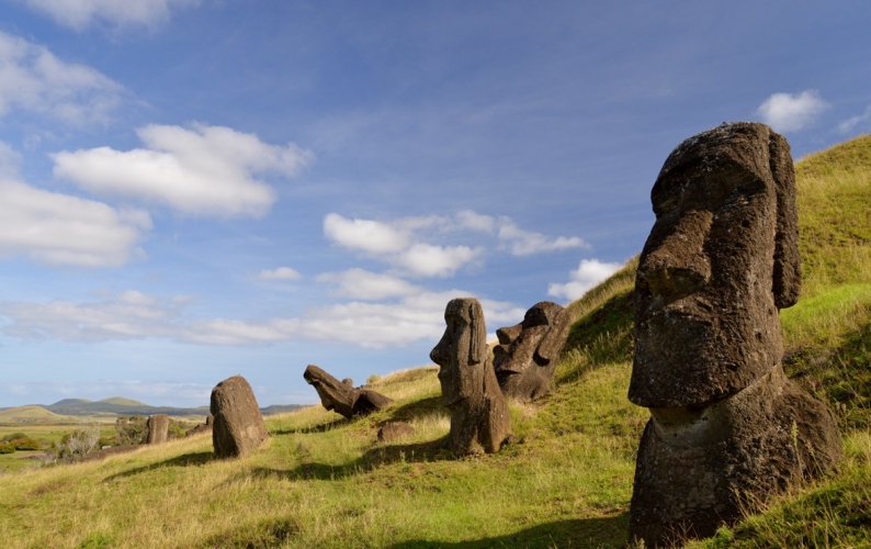 Moai (statues) on Rapa Nui. Credit: Terry Hunt.
