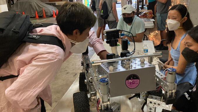 Frankie Zhu shared activities and her passion for space exploration science and technology at the "Be a Scientist" event